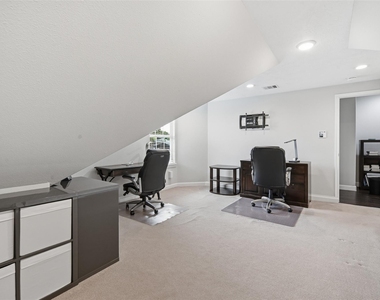 1427 Scharpe Street - Photo Thumbnail 26
