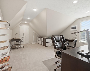 1427 Scharpe Street - Photo Thumbnail 25