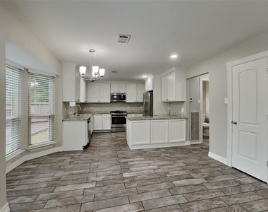 2603 Hidden Garden Drive - Photo Thumbnail 5