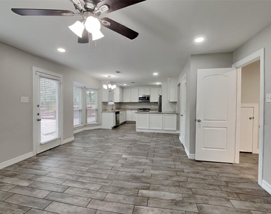2603 Hidden Garden Drive - Photo Thumbnail 3