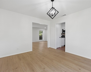 3930 Cypress Hill Drive - Photo Thumbnail 10