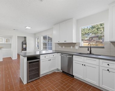 3930 Cypress Hill Drive - Photo Thumbnail 17