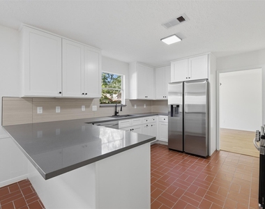 3930 Cypress Hill Drive - Photo Thumbnail 15