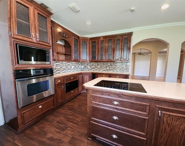 115 Oak Colony Drive - Photo Thumbnail 13