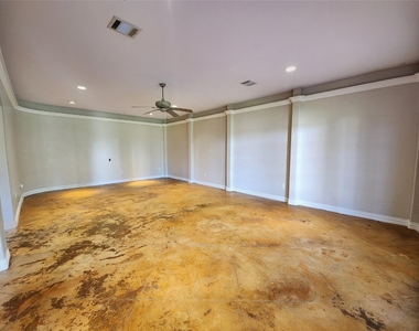 115 Oak Colony Drive - Photo Thumbnail 8