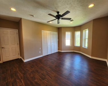 115 Oak Colony Drive - Photo Thumbnail 30