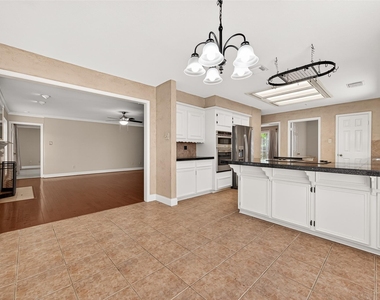 4506 Warwick Drive - Photo Thumbnail 10