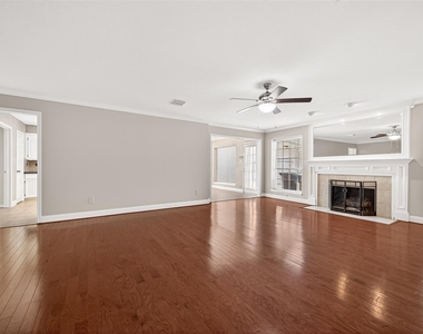 4506 Warwick Drive - Photo Thumbnail 6