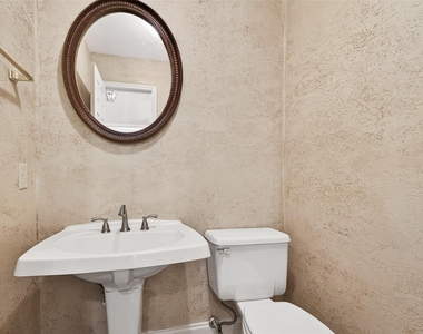 4506 Warwick Drive - Photo Thumbnail 13