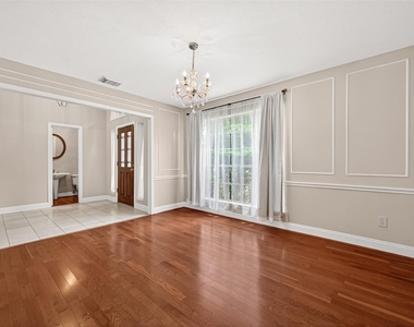 4506 Warwick Drive - Photo Thumbnail 5