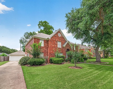 4506 Warwick Drive - Photo Thumbnail 2
