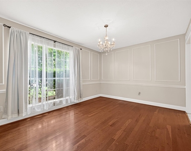 4506 Warwick Drive - Photo Thumbnail 3