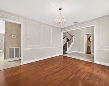 4506 Warwick Drive - Photo Thumbnail 4