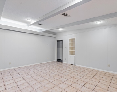 118 E Thornton Road - Photo Thumbnail 7