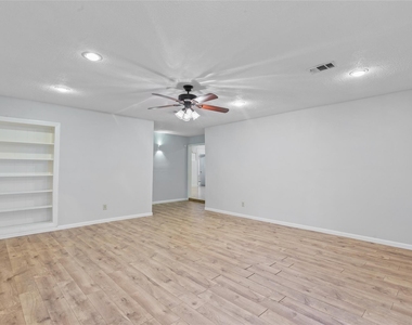 118 E Thornton Road - Photo Thumbnail 14