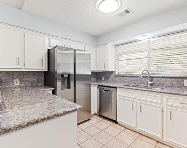118 E Thornton Road - Photo Thumbnail 4