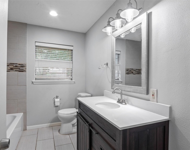 118 E Thornton Road - Photo Thumbnail 18