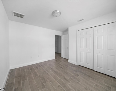 5022 25th Street Sw - Photo Thumbnail 8