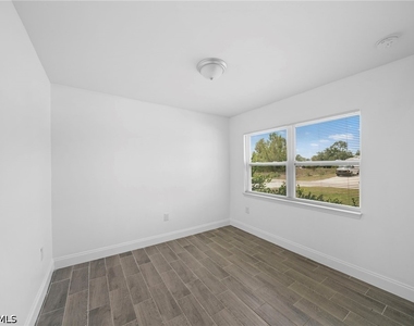 5022 25th Street Sw - Photo Thumbnail 5