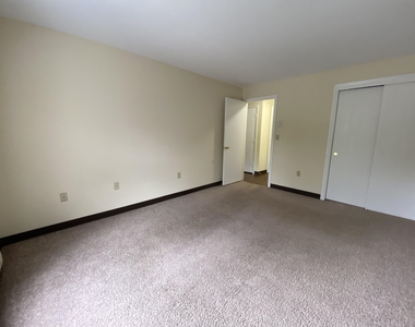 143 Eastern - Photo Thumbnail 22