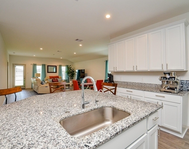 7203 Dawn View Lane - Photo Thumbnail 14