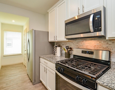 7203 Dawn View Lane - Photo Thumbnail 17