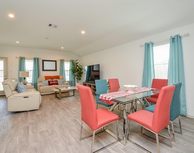 7203 Dawn View Lane - Photo Thumbnail 7