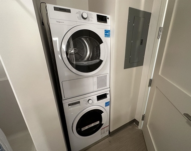 409 Elm - Photo Thumbnail 19