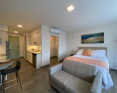 409 Elm - Photo Thumbnail 10