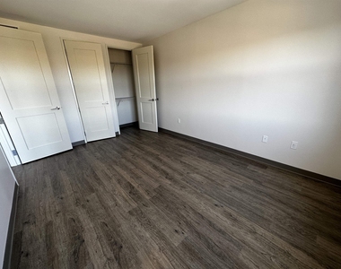 409 Elm - Photo Thumbnail 24