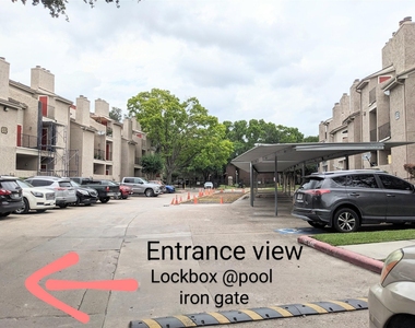 10855 Meadowglen Lane - Photo Thumbnail 10