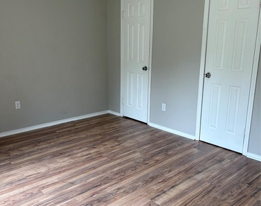 927 Three Forks Drive - Photo Thumbnail 24