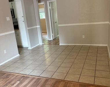 927 Three Forks Drive - Photo Thumbnail 21