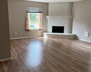 927 Three Forks Drive - Photo Thumbnail 20