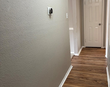 927 Three Forks Drive - Photo Thumbnail 23
