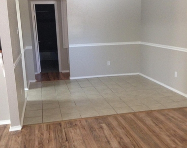 927 Three Forks Drive - Photo Thumbnail 4