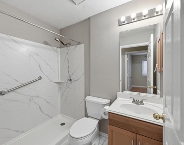 3503 Riverside Drive - Photo Thumbnail 20