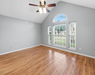 3503 Riverside Drive - Photo Thumbnail 13