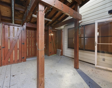 3503 Riverside Drive - Photo Thumbnail 21