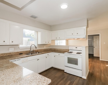 10530 Jaycreek Drive - Photo Thumbnail 4