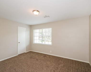 10530 Jaycreek Drive - Photo Thumbnail 10