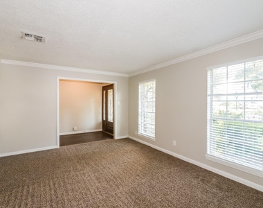 10530 Jaycreek Drive - Photo Thumbnail 6