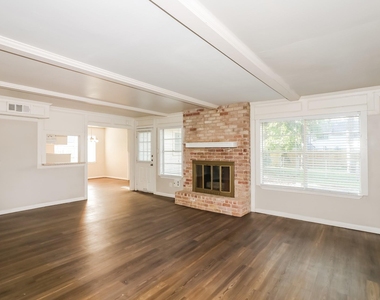 10530 Jaycreek Drive - Photo Thumbnail 2