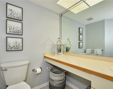 15121 Bagpipe Way - Photo Thumbnail 18