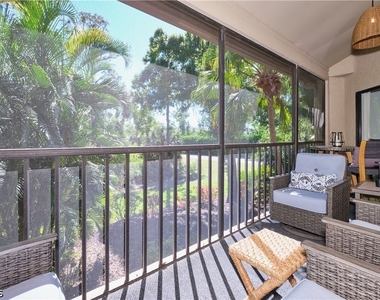 15121 Bagpipe Way - Photo Thumbnail 12