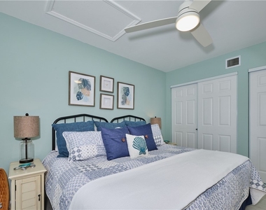 15121 Bagpipe Way - Photo Thumbnail 20