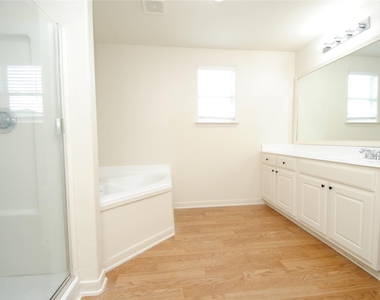 6923 Waterlilly View Lane - Photo Thumbnail 7