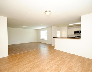 6923 Waterlilly View Lane - Photo Thumbnail 5