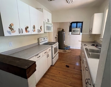 3835 Lake Street - Photo Thumbnail 1