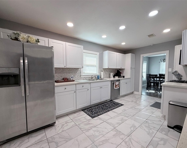 3834 Rosedale Street - Photo Thumbnail 3